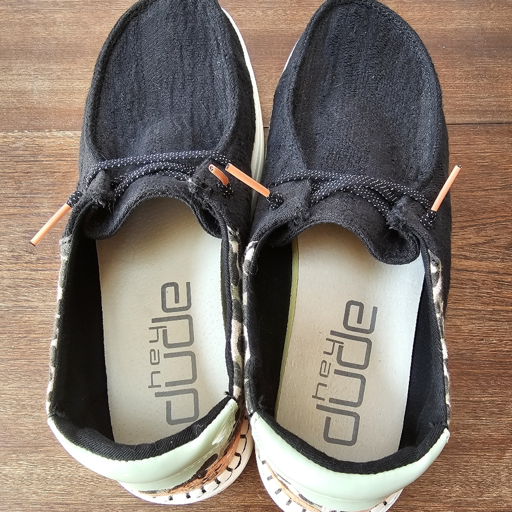Hey Dude Wendy, sz 7